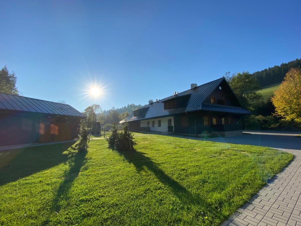 Ubytovani Polansky Dvur Velke Karlovice Bagian luar foto
